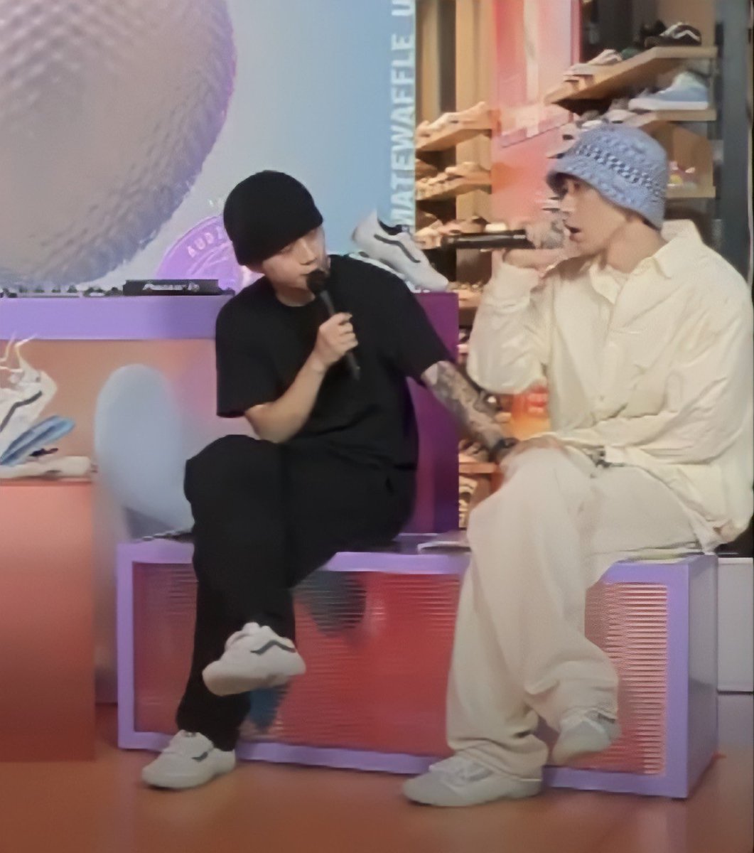 Wonjae is this TYPE OF BOYFRIEND ?!?? I’m gonna pass away now 💀🏃‍♀️🏃‍♀️