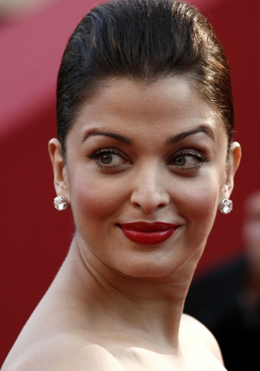 ActressBuff on X Her Face Aishwarya Rai Bachchan https t AURooh3mgW X