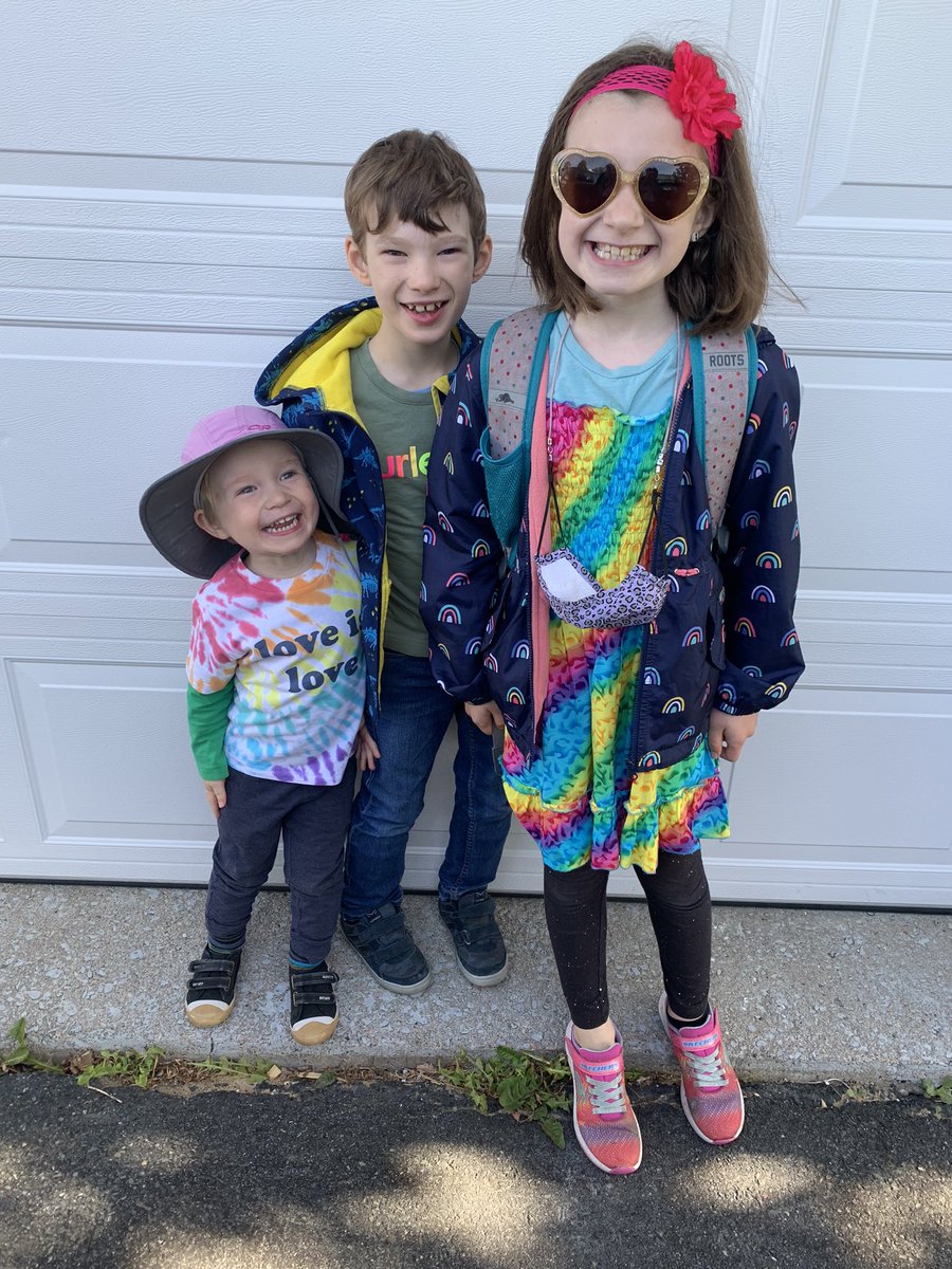 TrueHeartRisin1's tweet photo. Rainbows for #Pride!!!
We love how our school stands for not only awareness but celebration of every child, regardless of gender, sexuality, race, religion, family structure or socioeconomic status.
We see it and feel it in everything they do! @StMattsTigers https://t.co/mypxUSDpLA