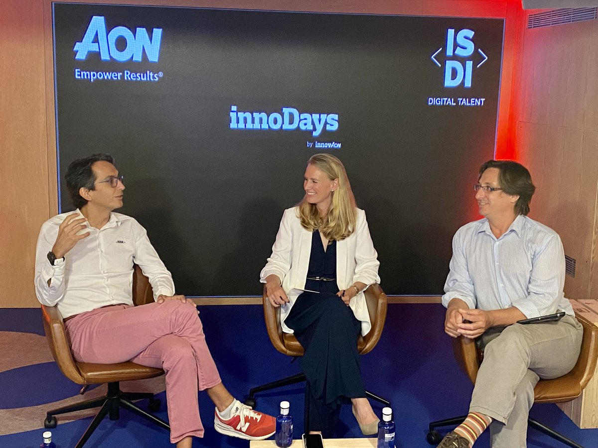 Aon_Espana's tweet photo. En la tercera edición de los #innoDays de Aon hemos tenido la suerte de contar con la presencia de Rodrigo Miranda, Managing Director y Partner en @ISDI_edu quien ha trasladado la importancia de reinventarse en la era digital.
@MontoliuPablo &amp; Stephanie Zweifel (Aon) https://t.co/nOiXZYTa8d