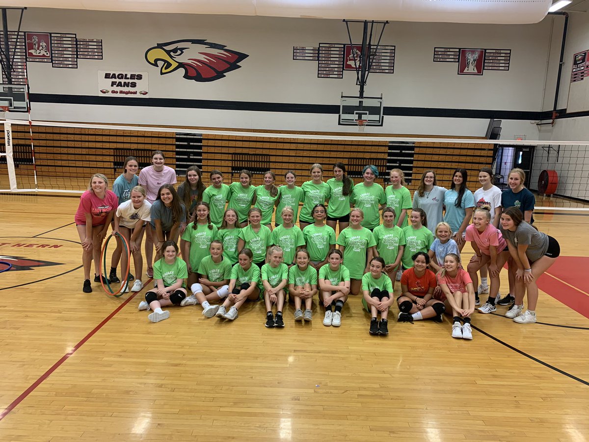 We had a blast with all of our youth volleyball players this week! So many future Eagles! 🦅🏐