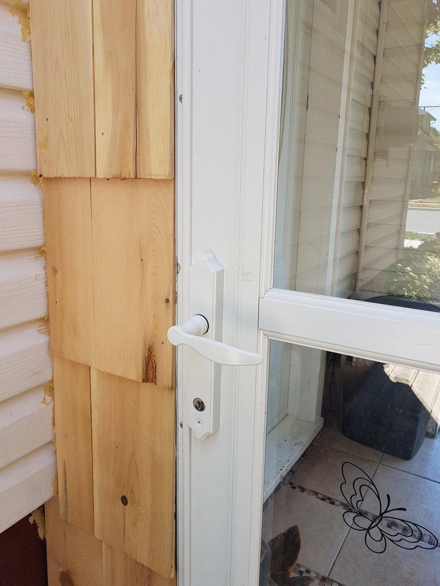 GEARyMUSIC's tweet photo. Door Hardware and cedar siding!
#home #handyaf #dostuff #idoitme https://t.co/lAeW1Zgbrt