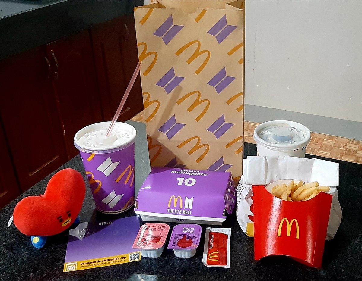 yeontansarang's tweet photo. My mcdo btsmeal💜💜😍😍
Collection! thanks mcdo crew! 😘
#BTSMealPH https://t.co/2X4L658yCR