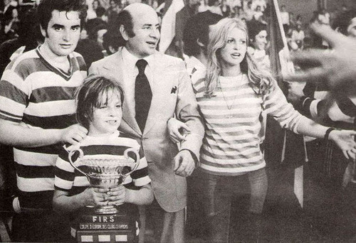 joker77_0's tweet photo. #𝙈𝙤𝙙𝙖𝙡𝙞𝙙𝙖𝙙𝙚𝙨𝙉𝙚𝙨𝙩𝙚𝘿𝙞𝙖𝙎𝘾𝙋 
🗓️ 18 de Junho de 1977
O @Sporting_CP vence a 2° mão por 3-6 em casa do Villanueva e conquista a Taça dos Campeões Europeus de hóquei.
🙌🙌💚🦁🏑

#Sporting 
#Sportingcp
#BauSporting160 https://t.co/V4CMyN2hY7