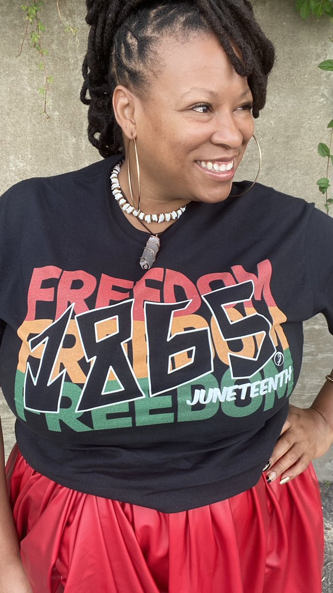 thetruetrifecta's tweet photo. My ancestors told me to hit the gas 
🏎💨💨💨!

1865 T-shirts are available for purchase online TODAY

Use CODE: 1865 for FREE SHIPPING

https://t.co/YYtNoV35hT

#supportblackbusiness #joyloveandpain #africa #blackallday #byanymeansnecessary #loverharder  #juneteenth https://t.co/vQY5jyQozO