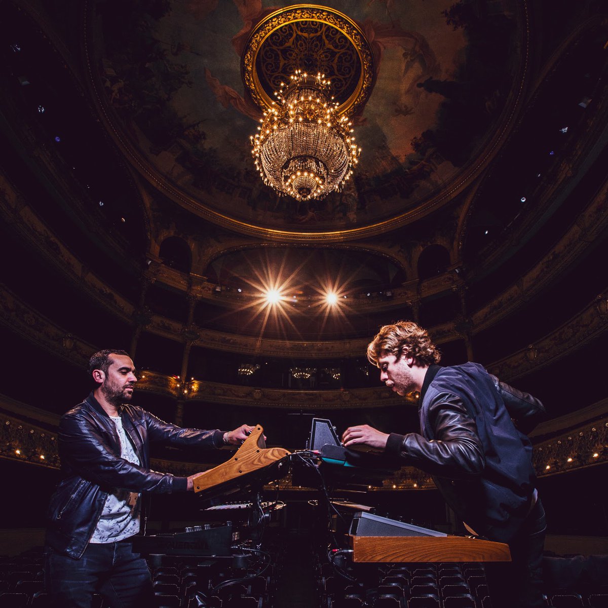 CLASH (@clashmagazine) on Twitter photo WATCH: French duo <a href="/JorisDelacroix/">Joris Delacroix</a> + CEBB combine to perform new single 'Need Your Attention' in a historic French theatre...
clashmusic.com/news/joris-del… WATCH: French duo <a href="/JorisDelacroix/">Joris Delacroix</a> + CEBB combine to perform new single 'Need Your Attention' in a historic French theatre...
clashmusic.com/news/joris-del…