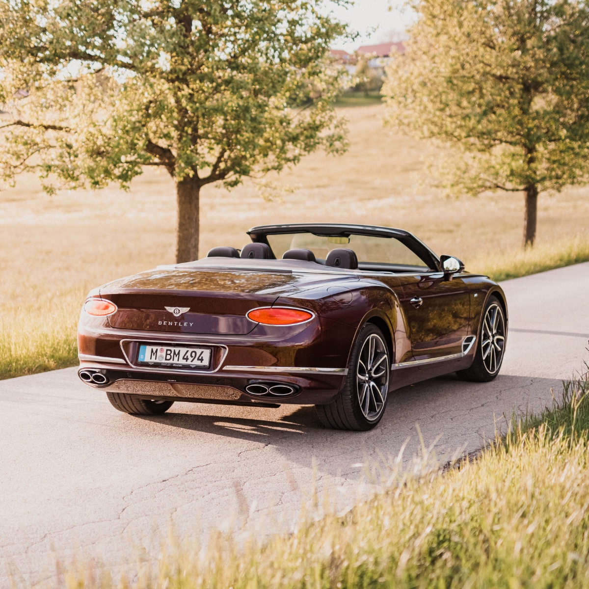 BentleyMotors's tweet photo. A place you can get that #FridayFeeling. Every. Single.  Day.  Image from Bentley Munich. https://t.co/XiU9cYsulS
