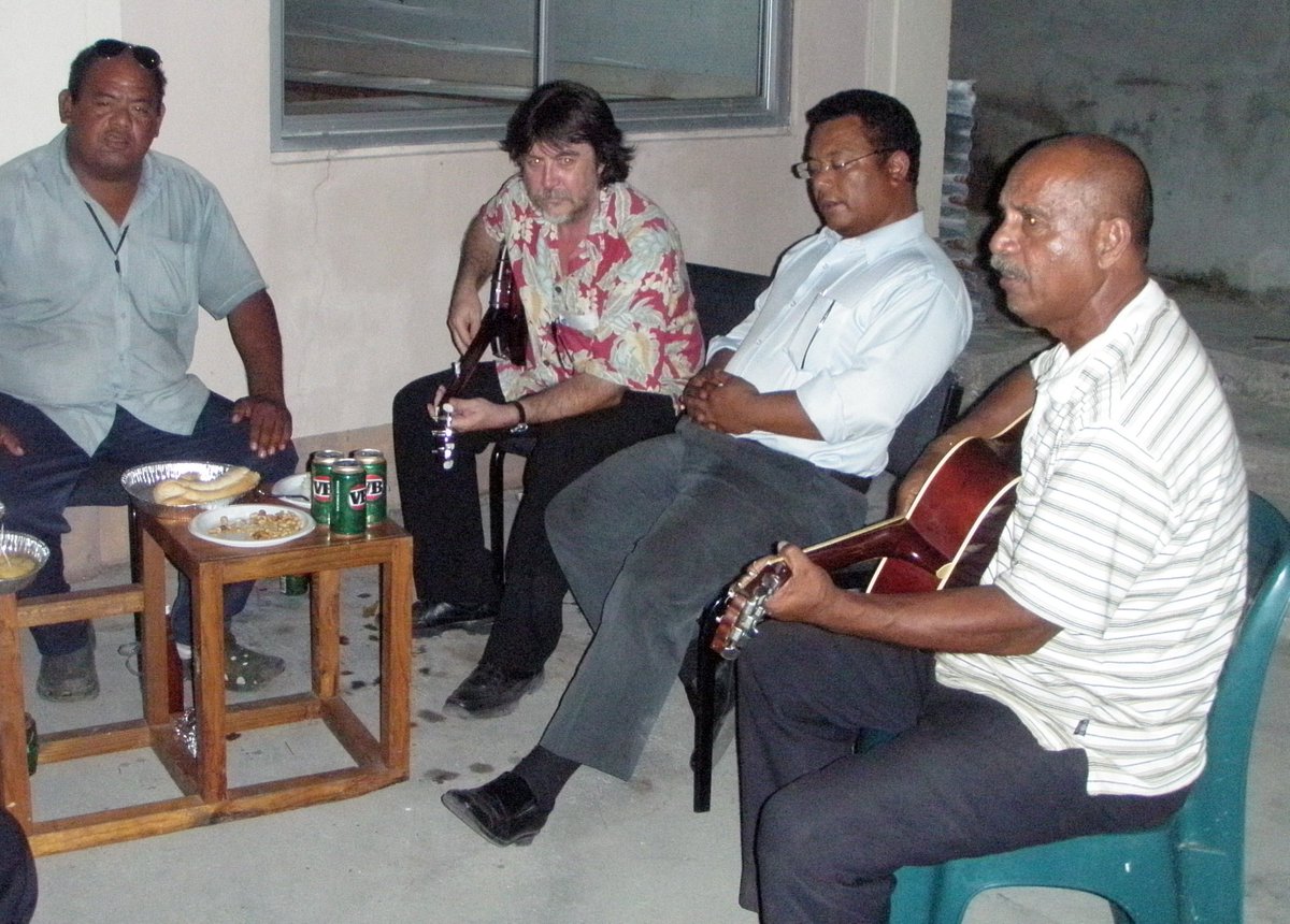 timonroad's tweet photo. A group of Pacific Island fisheries management practitioners attempt to convince His Excellency of the essential righteousness of the fledgeling VDS, 2008 https://t.co/DNpOG4dptT