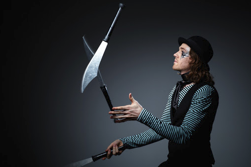 Traders_Summit's tweet photo. Another fascinating read from Ryan Littlestone @forexflowlive: "The Art of Knife Catching".
Link here: https://t.co/2XMNnEdO00
#Markets #Trading #Analysis #KnifeCatching https://t.co/NFJWKmm5tA
