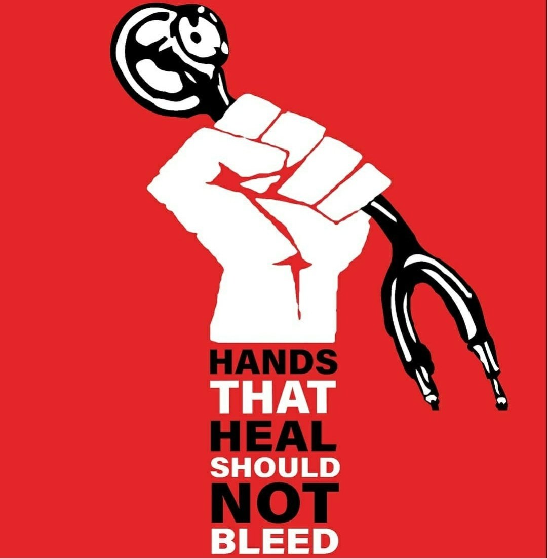 Whytcoatsoldier's tweet photo. Every single time a doctor is assaulted, another 100's of them stop taking risk that they could had to save someone's life. Unfortunately your loved one's will bear the price of it and you wouldn't even know !
#SaveTheSaviours
@HqsMsn @MoHFW_INDIA @imamsn_Bihar @imajdnnational https://t.co/rJ1IJBJt0o