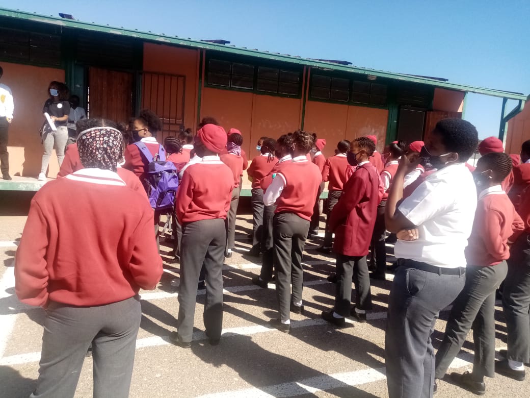 FundamentalDev1's tweet photo. Last week we took a visit to Kwena Molapo Secondary School. 🏫📍

Our objectives:
✓Teach them about the importance of keeping physically active.
✓Teach about the importance of time management skills.
✓Understand issues the learners have been facing since. #Covid19SA https://t.co/ncZW1RtQjy