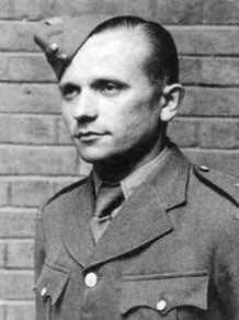 AlexisDutertre's tweet photo. #Mémoire #Resistance 🇨🇿| Hommage ce matin aux héros parachutistes de la résistance tchécoslovaque ayant conduit l’attentat contre le bourreau nazi de Prague Reinhard Heydrich, assiégés dans l’église des Saints Cyrille et Méthode, et qui ne se sont pas rendus le 17 juin 1942. https://t.co/lrKZojPkHe