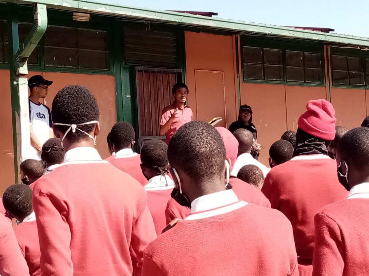 FundamentalDev1's tweet photo. Lastly, we had the opportunity to engage with the students to understand the social pressures, bullying, their aspirations and social issues which they face.
Issues raised:
•Bullying.
•Gangsterism.
•Single-headed/child-headed households.
•No quality sport's facilities nearby. https://t.co/Ob11m8SzeZ