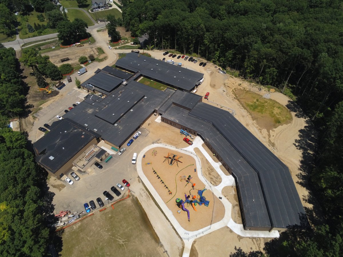 frankrewoldsons's tweet photo. Happy #Friday fly-day! #fridayvibes 🚁

📸: @lkorionschools - Webber Elementary, Bond #Progress

#BeFrank #K12Construction #fridayfeeling @gmb_ae https://t.co/tAlo5G5sYV