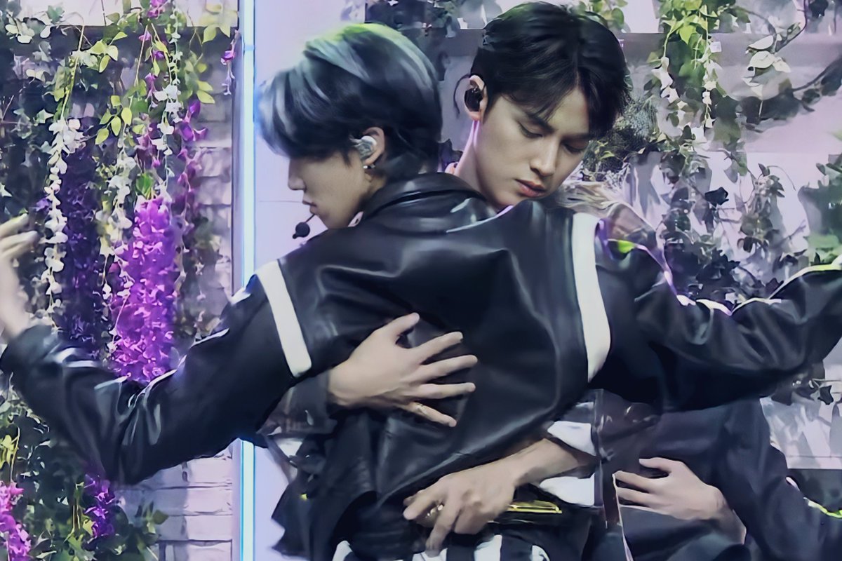 팔구누님⁸⁹ tweet media