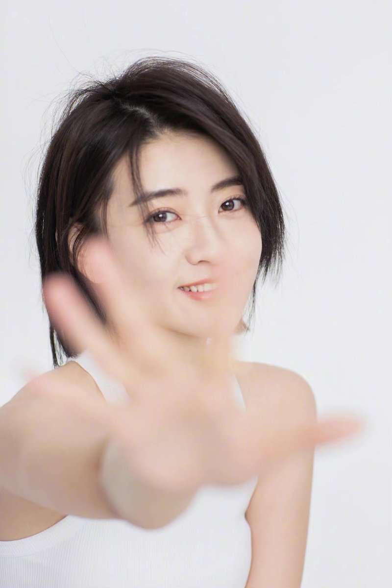 WeTV_Spanish's tweet photo. Con sus dramas recientes y buenos, #LiangJie se hace cada día más famosa! Os gusta esta actriz linda, bella y trabajadora? 😁🥰
WeTV
https://t.co/3vXLjFrXJ3
#WeTV #Guapa #AsianBeauty #ConMuchoEstilo #Fashion #Belleza https://t.co/m2Gb969OVc