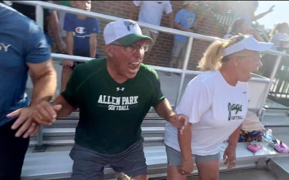 coachpike44's tweet photo. The best way to deal with adversity is to have a great support system and surround yourself with good people. I’m so proud to have my support system (my parents) to share in this journey. I think they’re excited or just pretending to jags?🐆 #family https://t.co/oiP172JsxD