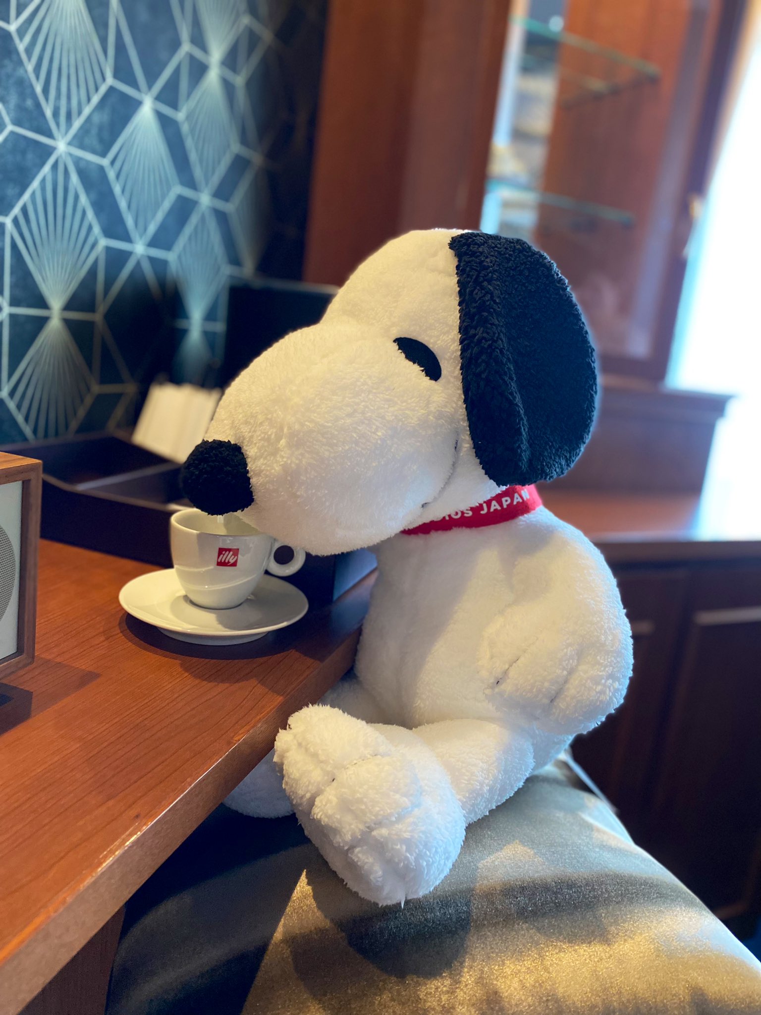 かずんぬ いつか泊まってみたい部屋の一つであるリーベルホテルのピーナッツジャズルームに先週一泊しました スヌーピー たちが可愛く演奏してたり ジャズが流れててバーみたいな雰囲気ですごくリラックスできました Usjファン リーベルホテル