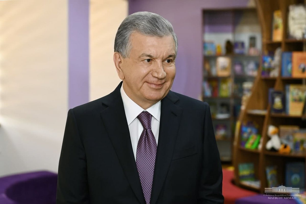 president_uz's tweet photo. The Head of State got acquainted with the constructive work being carried out in Andijan: visited the Library named after Babur and the Flower Garden, approved the Project on the Construction of a Road Bridge.
#Mirziyoyev #RegionsDevelopment #enlightenment #infrastructure https://t.co/acX8WI5Igw