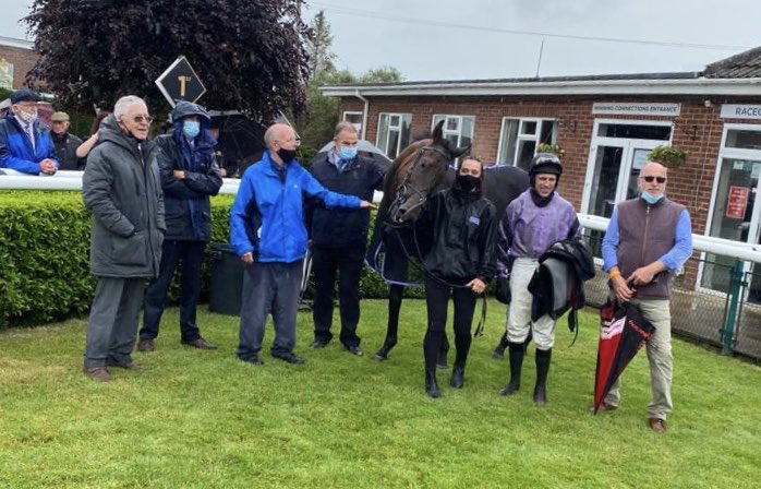 Knotty Ash makes the perfect start <a href="/MarketRasenRace/">Market Rasen Racecourse</a> for <a href="/DSkeltonRacing/">Dan Skelton Racing</a> <a href="/harryskelton89/">Harry Skelton</a> and his ownersgroup.co.uk owners. Even the dramatic deluge of rain couldn’t stop him! 🐎 👏🏻 🏆 ☔️ #ownersgroup #knottyash