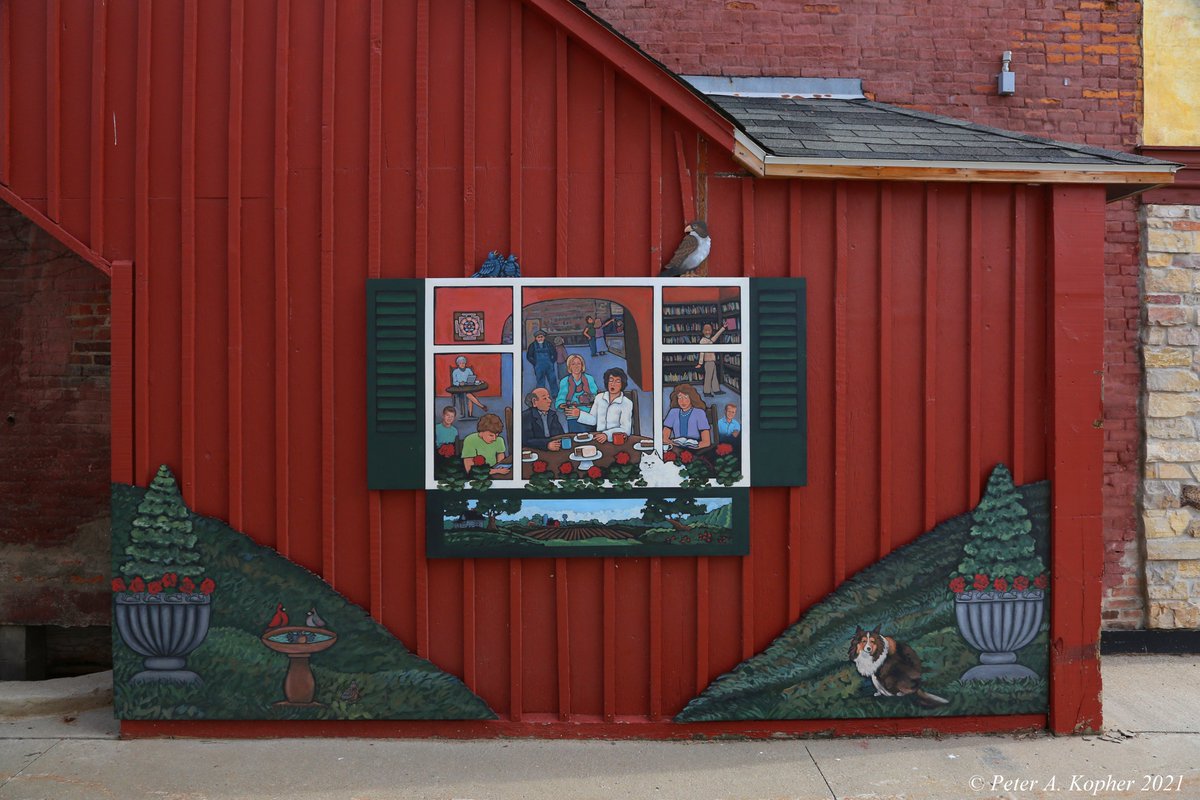 peterkopher's tweet image. "Central Park in Fairfield, Iowa"
Spotted in an alleyway.
peterkopher.com/galleries