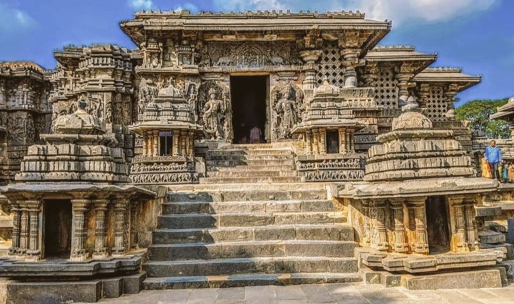 Hoysaleshwara Temple
