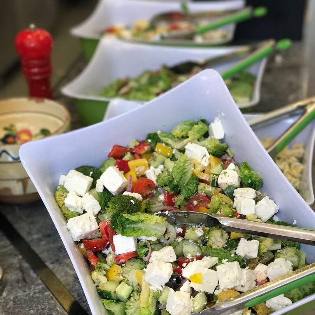 We have lots of fresh salads available to add to your lunch order🥗

#lunch #salad #freshfood #dublin #dublincity #thewoodenwhisk #cafe #talbotstreet #outdoordining