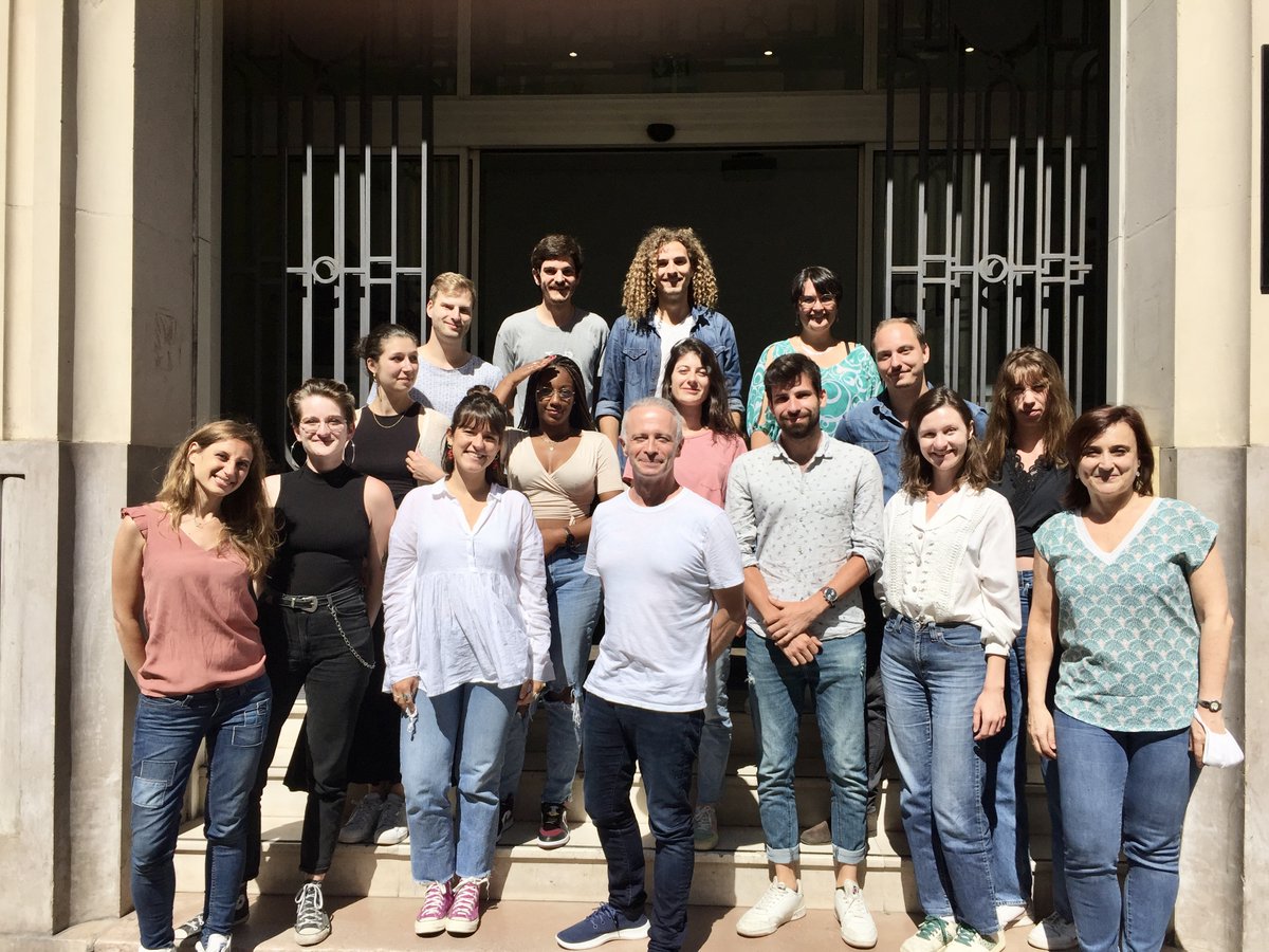 SamuelEtienne's tweet photo. Fier, comme Artaban - je crois que ça se voit sur la photo - d'être le parrain de la promotion 62 de ces jeunes journalistes du CFPJ !
Merci à eux pour l'échange vivifiant autour de ce métier pas comme les autres, je vous souhaite une longue et belle route ! https://t.co/v5h8Bb4Zp6