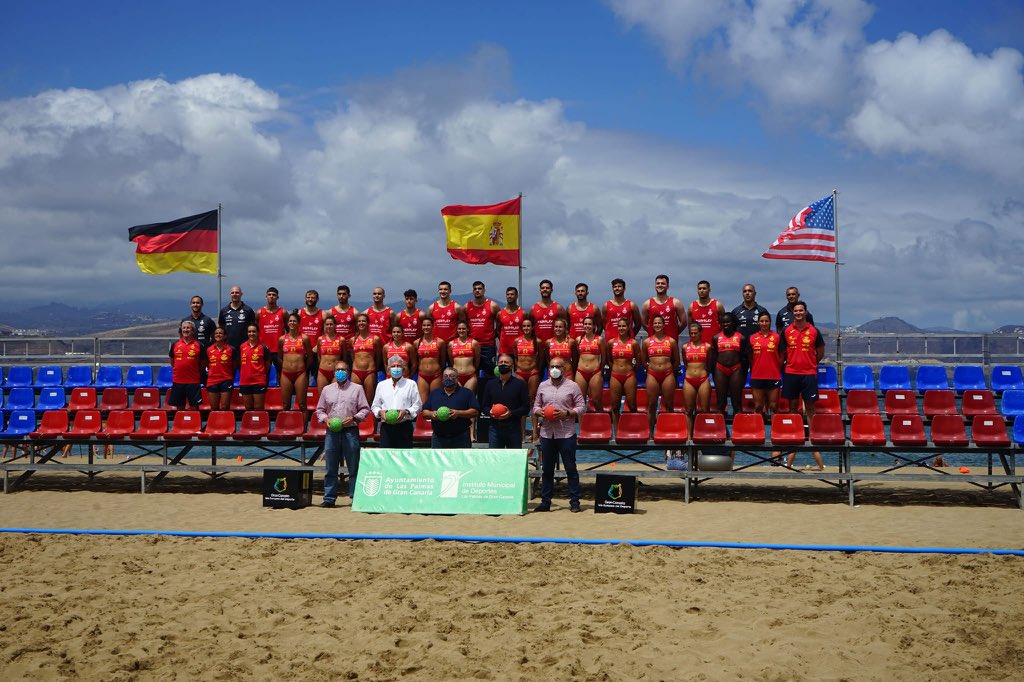AlaMaderaFM's tweet photo. 📢Nuevo @AlaMaderaFM
🏖️ #AlaMadera10x42 Especial Playa @PasionBM
🏆 #CopaESPBMPlaya #EBTFinals2021
🇪🇸 #HispanosArena #GuerrerasArena #HispanosJuvenilesArena #GuerrerasJuvenilesArena
🎧Ivoox https://t.co/YyqF5BCgvS
🎧iTunes https://t.co/HjguItLQru
🎧Spotify https://t.co/fiJ65DangO https://t.co/LDFzNNyoCA