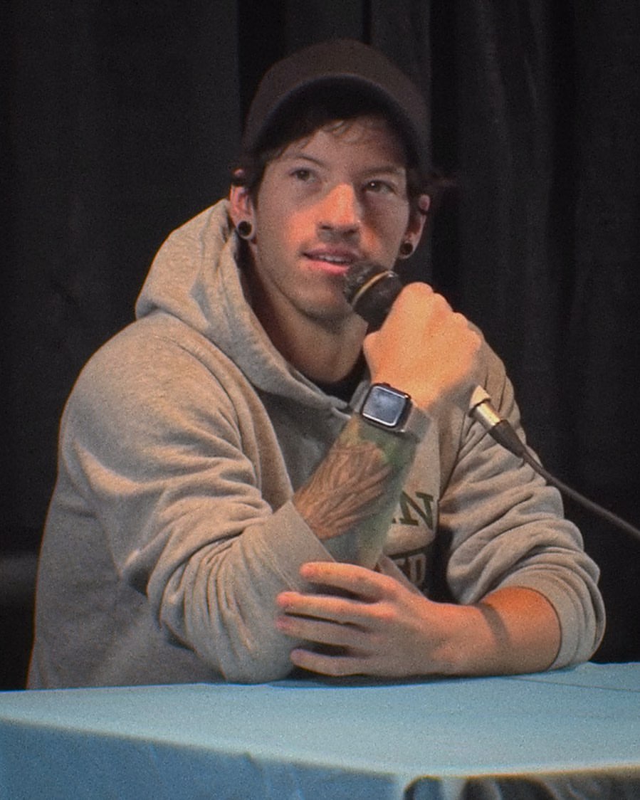 Happy birthday to our favorite drummer Josh Dun!, love you    