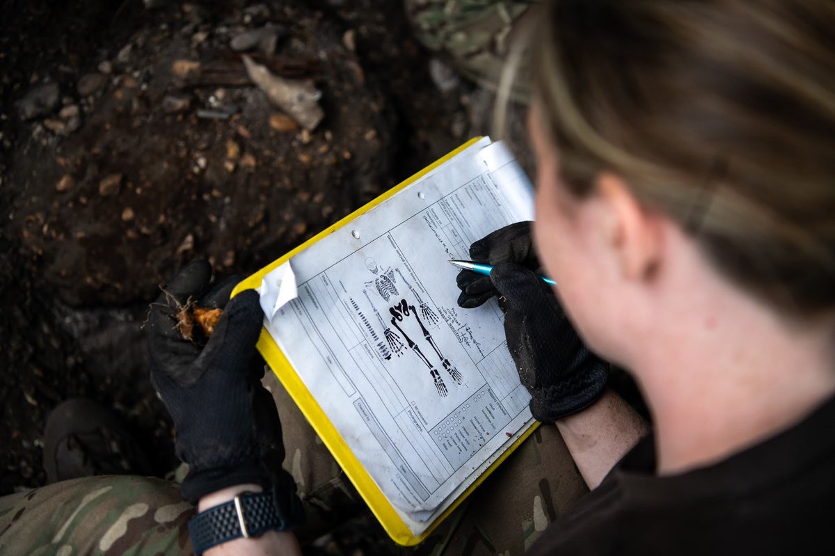 1MPBrigade's tweet image. EX REDCAP RECOVERY 21 – SPEC OPS REGT RMP

This month, Spec Ops Regt conducted training focussed on the recovery of human remains through the use of archaeology, developing the Disaster Victim Identification (DVI) capability that 1 MP Bde provides in support of operations.

#RMP
