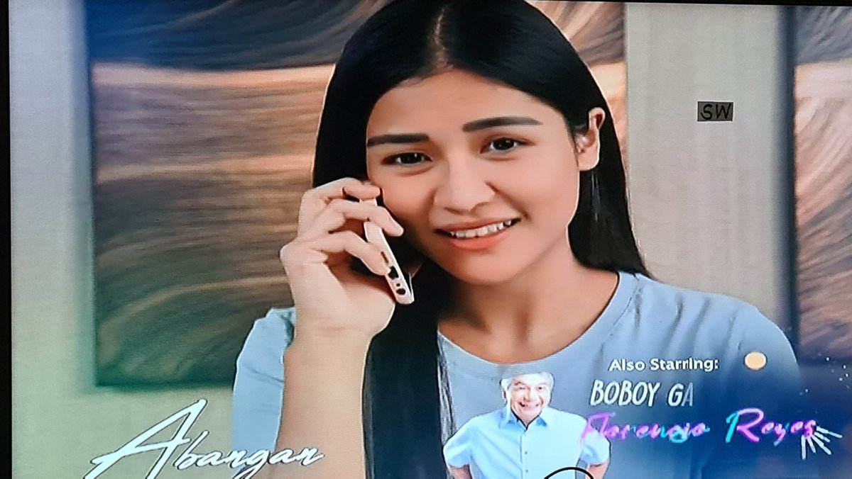 SanyaWarriors's tweet photo. Tanggap na si Melody sa trabaho, pero abroad ulit
#FirstYayaPeaceOffering
@sanya_lopez @GMADrama https://t.co/pemI2UWtIu
