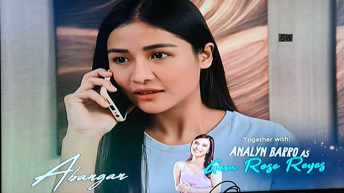 SanyaWarriors's tweet photo. Tanggap na si Melody sa trabaho, pero abroad ulit
#FirstYayaPeaceOffering
@sanya_lopez @GMADrama https://t.co/pemI2UWtIu