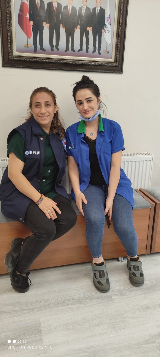 nlfrktlca's tweet photo. #AGRUP #ÇerkezKöyAkplas firmamızda enj ve Serigrafi bölümü kadın emekçilerimizle Sendika odamızda hoş sohbetimiz
#EMEGINCINSIYETIOLMAZ
@KavlakPevrul @halilfaki @Serkan_Gul52 https://t.co/YXn2NiyHHH