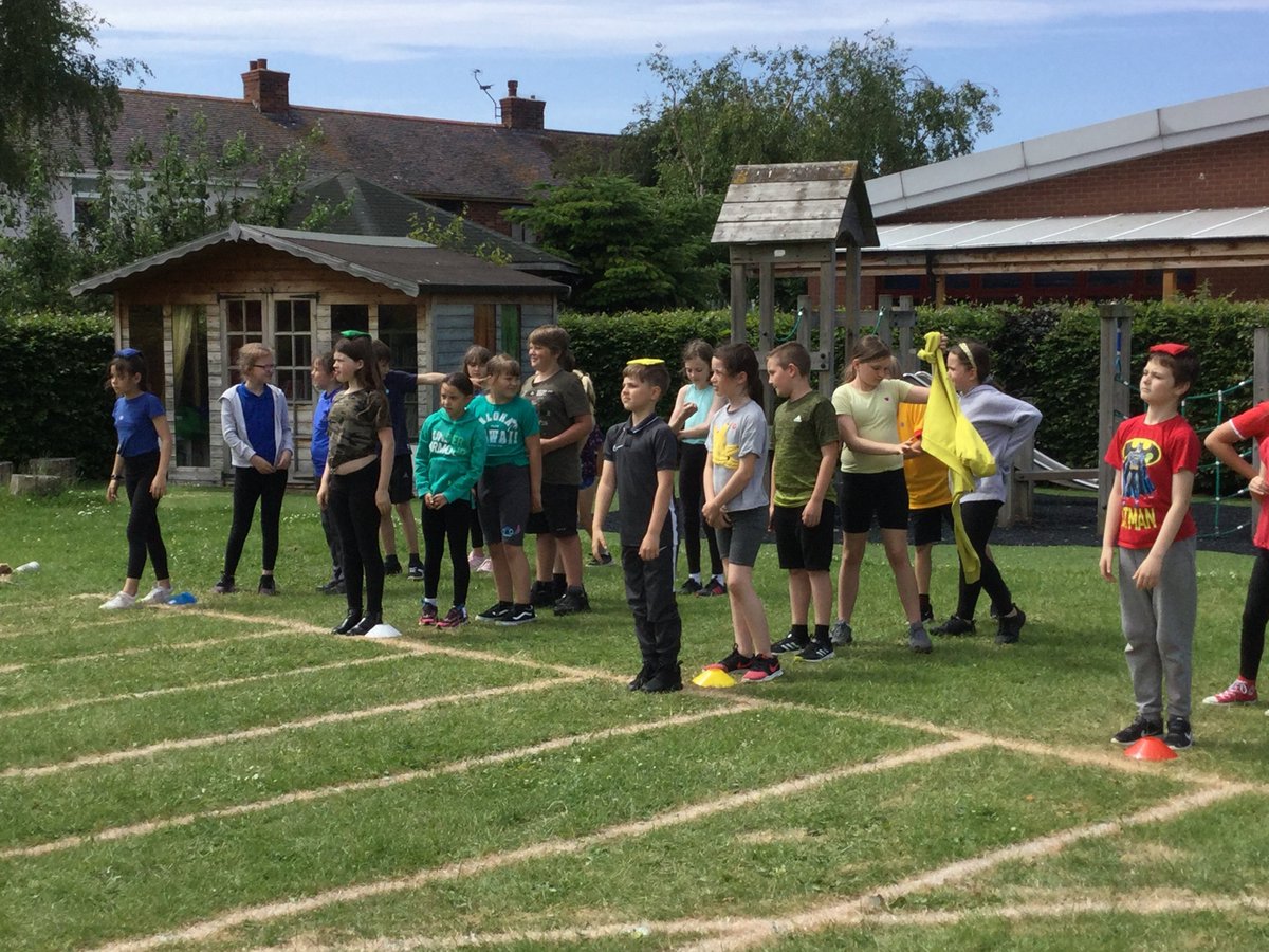 class5Barrett's tweet photo. Year 5 Sports day @class5Barrett @YsgolEmmanuel https://t.co/kmJfewRJxs