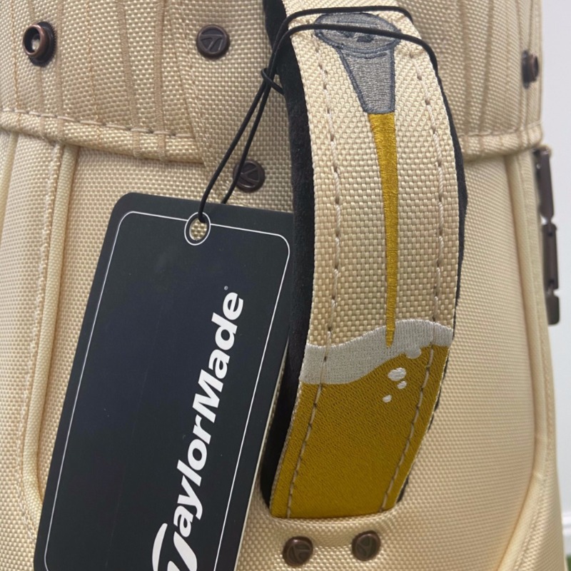 Meandmygolf's tweet photo. 🚨  GIVEAWAY ALERT 🚨 

Fancy winning this ultra cool TaylorMade 2021 #USOpen staff bag? Of course you do.

To enter simply...

🔘 Follow us and @TaylorMadeTour
🔘 Retweet this post
🔘 Tag two mates

Entries close on Sunday 20th June at 23:59 GMT.

Good luck! ✌️