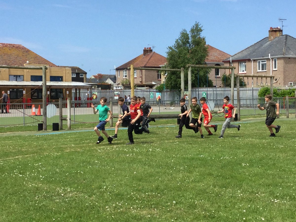 class5Barrett's tweet photo. Year 5 Sports day @class5Barrett @YsgolEmmanuel https://t.co/CoufEH2yBT