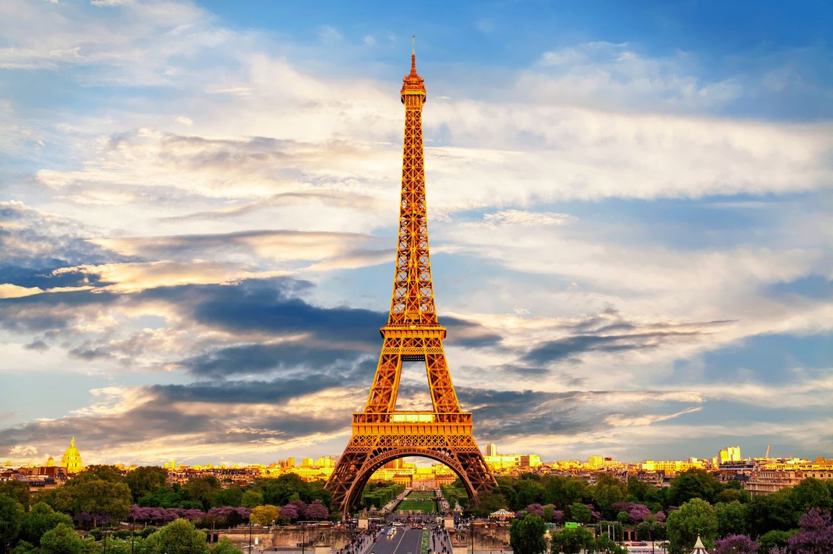 OneNKY_Alliance's tweet photo. Our #FeatureFriday is @CVGairport - as France reopens its doors to tourists, CVG is making sure to get you there this summer! Catch a trans-Atlantic flight to Paris, available now right here in your own #OneNKYCommunity https://t.co/32HVbqYfyJ