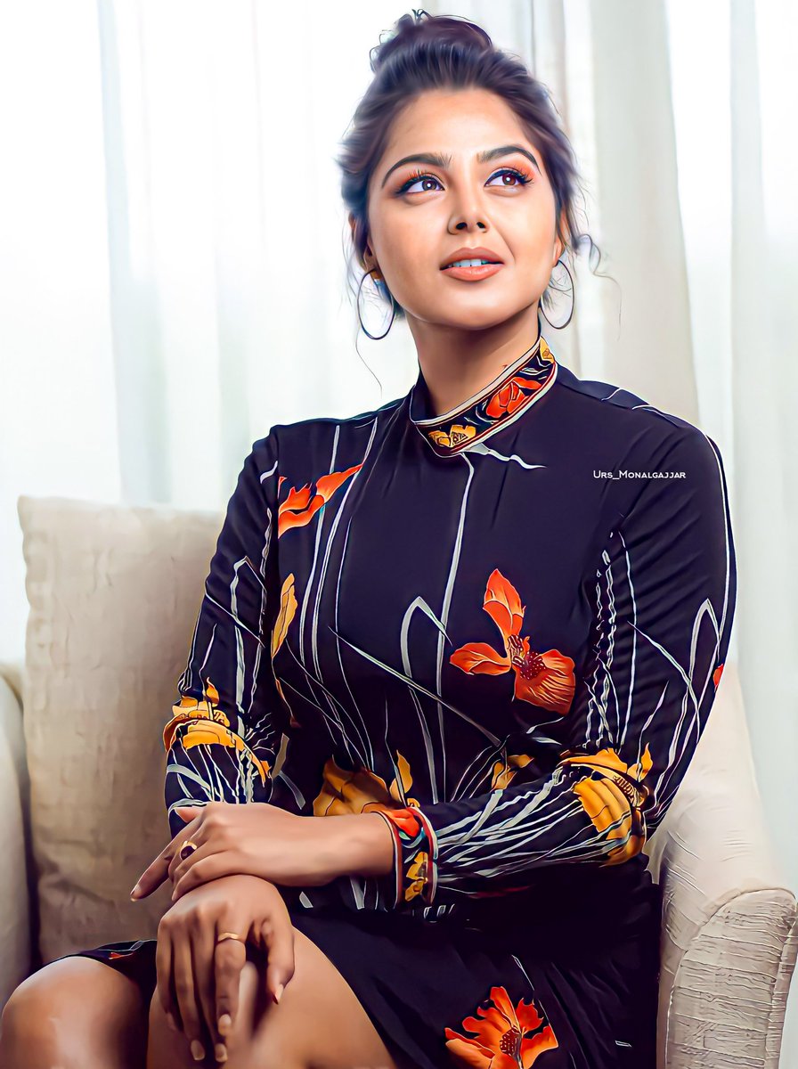 MonalS_Trends's tweet photo. Queen 👸
@Gajjarmonal 

#MonalGajjar #monalians #monalism #BigBossTelugu4 https://t.co/yIbZwLLQ2e