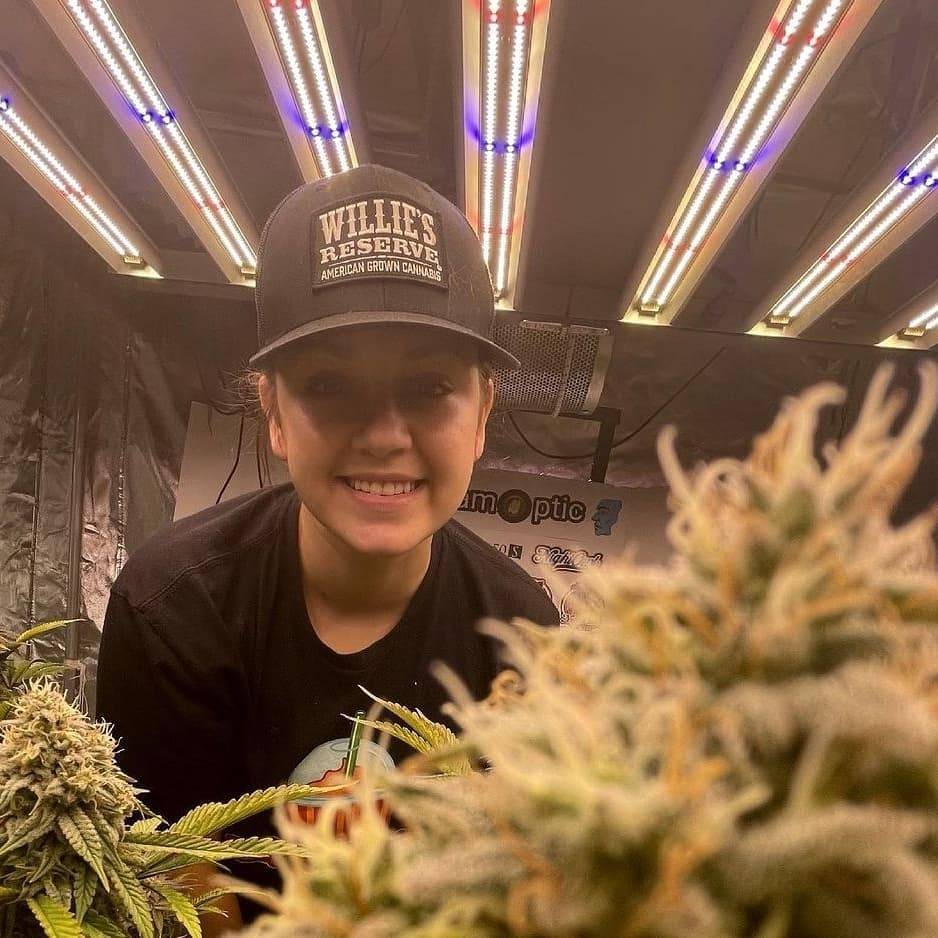 WGREGO202's tweet photo. Shout out to @mamadoobz and her Slim 650S grow tent here. Does your Slim 650S make you this happy as well??
#Slim650S #Samsung301H #Samsung351H #MeanwellDriver #Dimmable https://t.co/iGaMhHz4E3