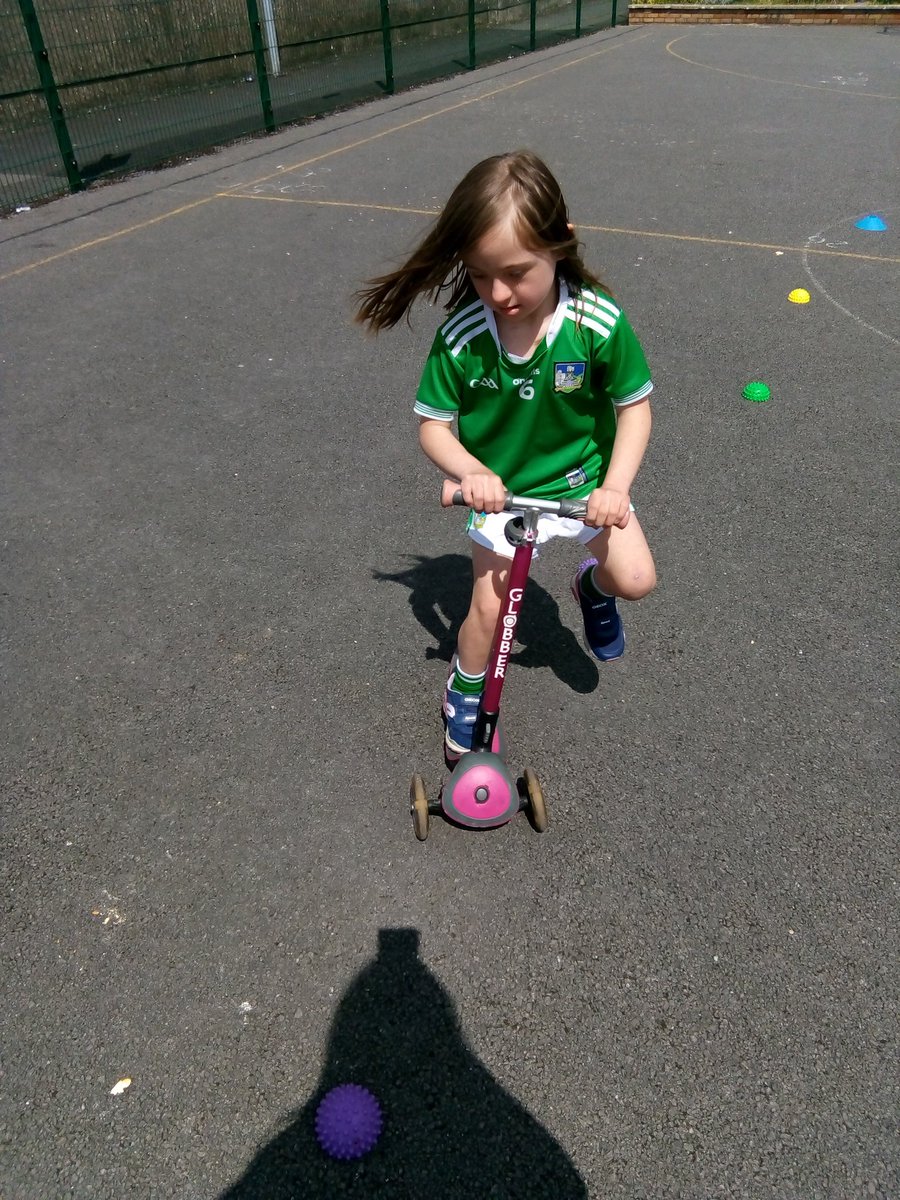 doonconventns's tweet image. What a wonderful Day of Action we had today 🛴🚲🇳🇬 @GreenSchoolsIre @gstravellimeric