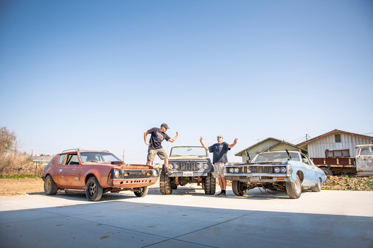 DiscovTurboTV's tweet image. Some TLC for the Clevo Commando, Crusher Impala, and the Caddy Gremmie! Watch @RoadkillShow Garage TONIGHT at 10/9c on MotorTrend!