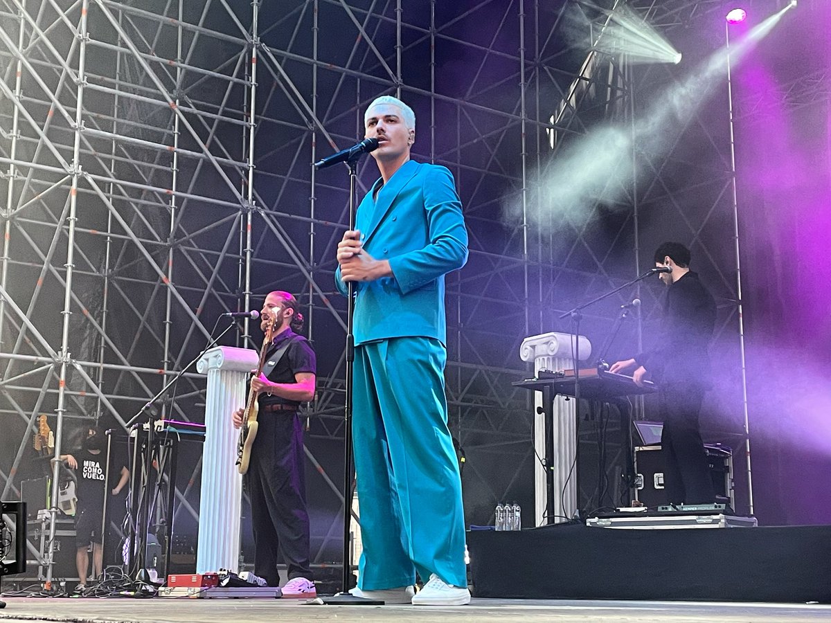 Hoy nos dejaremos conquistar por <a href="/misscaffeina/">Miss Caffeina</a> 💙 #CruïllaXXS #EstadiOlímpic 🏟 <a href="/cruillabcn/">FESTIVAL CRUÏLLA</a>