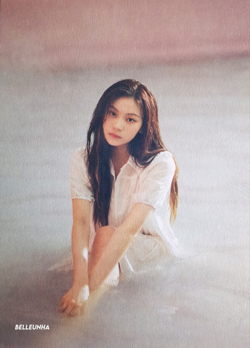 belleunha's tweet photo. 💜 [scan] HYBE INSIGHT postcard

#UMJI #엄지 #GFRIEND #여자친구 https://t.co/w7wdYiRtIh