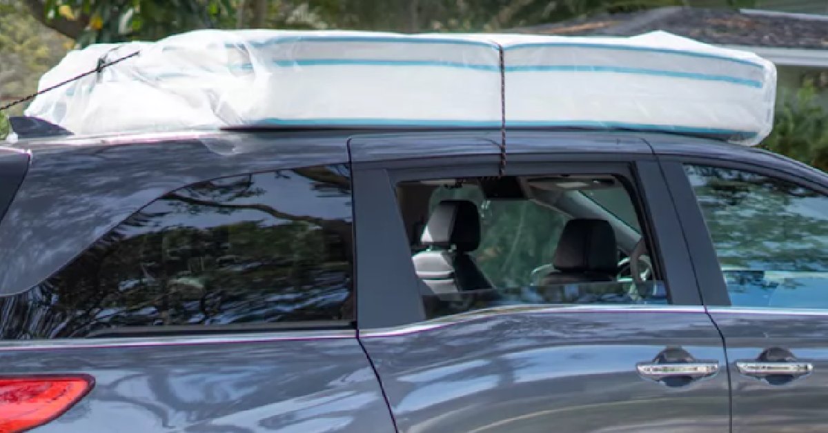 TopLineFL's tweet image. Friends, rope, and plastic. That's what you'll need to move a mattress without professional movers: thespruce.com/move-mattress-… #FridayMotivation