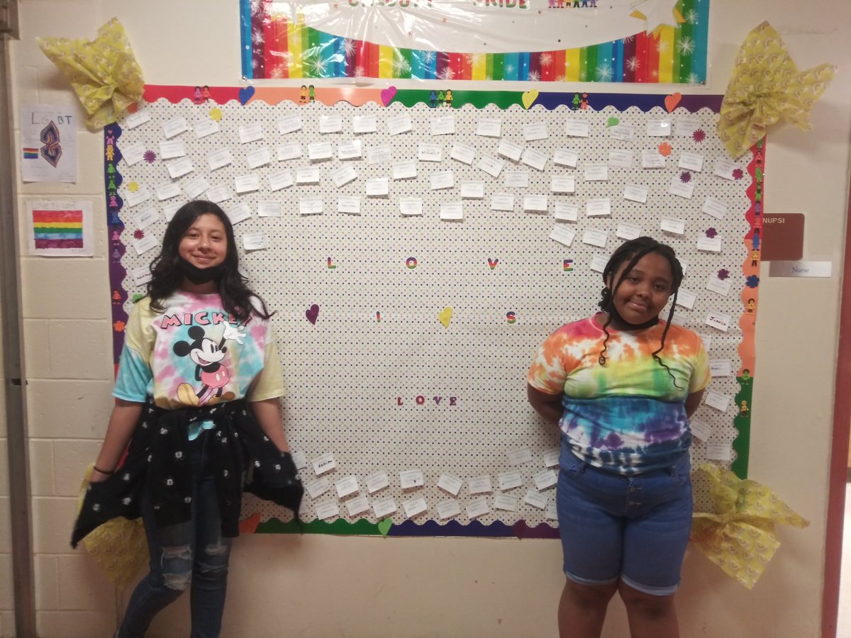 Happy PRIDE Day at Calcutt! #loveislove <a href="/CFSchoolsRI/">CF Schools</a> <a href="/CalcuttMiddle/">Calcutt Middle School</a>