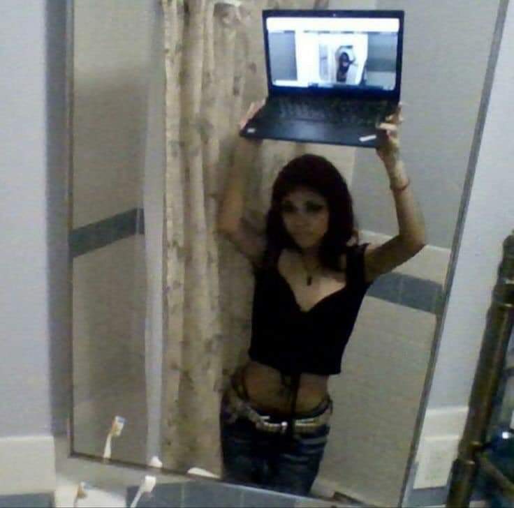 bolsitaebasura's tweet photo. *mi mamá me quitaba el celular por allá en 2012*

yo: https://t.co/6DDwbHPBT8
