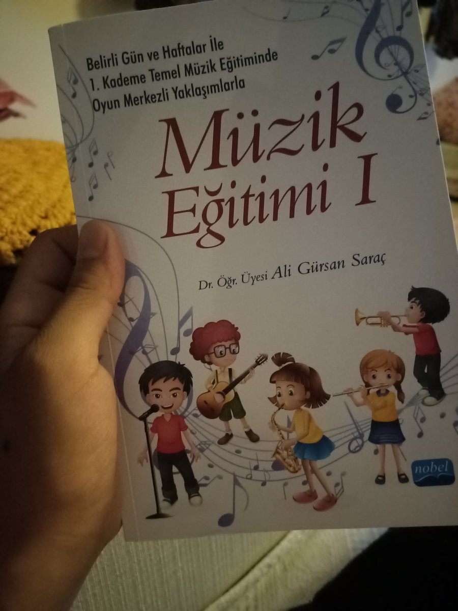 sercangurcam's tweet photo. Bir Müzik öğretmeni için servet değerinde.Emeğinize sağlık @agsarac @nobelyayin #muzikegitimi https://t.co/ImBitUgmwE