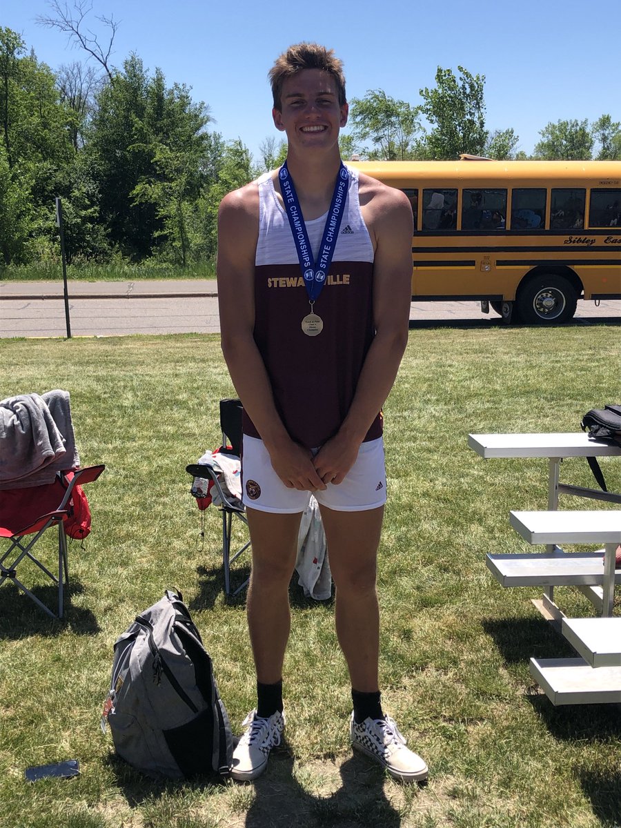 Stewie_Track's tweet photo. State Champion!  175-07….a win at state and a new school record.  Congratulations to Will for an amazing season.   We are all so proud of you! https://t.co/SMbjtfVbCr