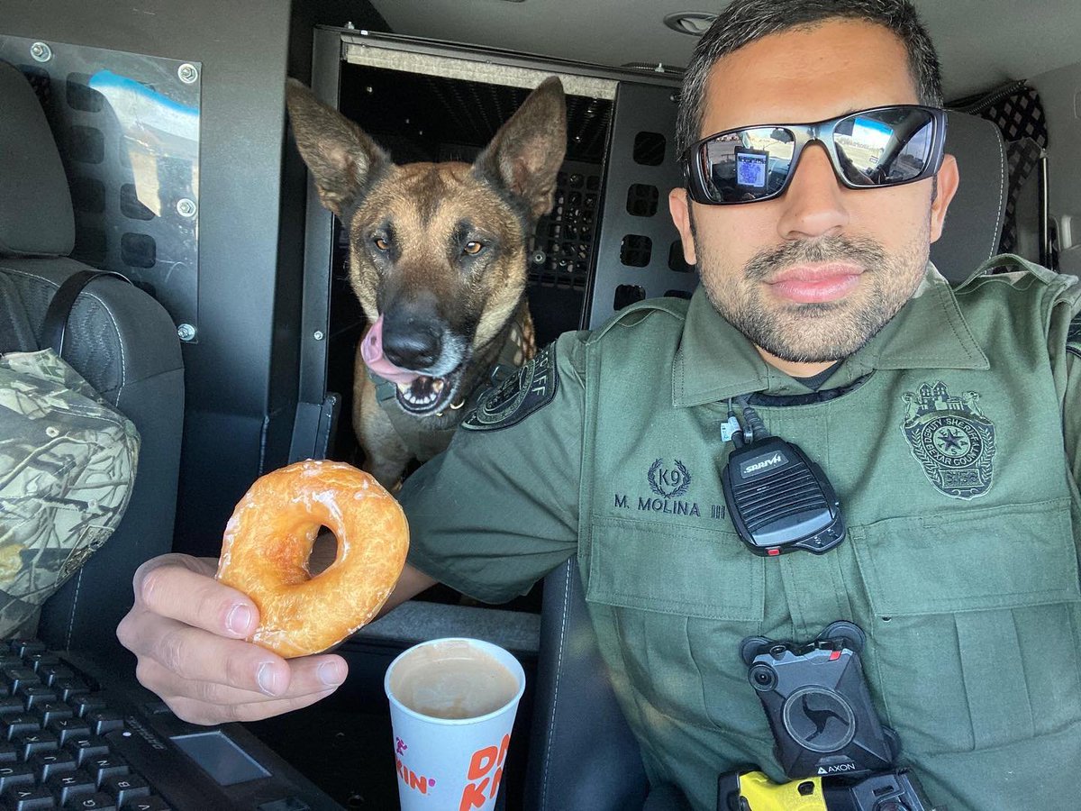 OnPatrolK9's tweet photo. Bexar Co - Wanted man found hiding inside chicken coop before leading deputies on pursuit
👊K9 Maximus caught the chicken. Good thing crook didn't have donuts to hypnotize him😂
https://t.co/DRPXay7wIn
#BackTheBlue #dog #K9 #police #military #WaronDrugs #LivePDPolice #BackTheBlue https://t.co/wbtajdQvG8